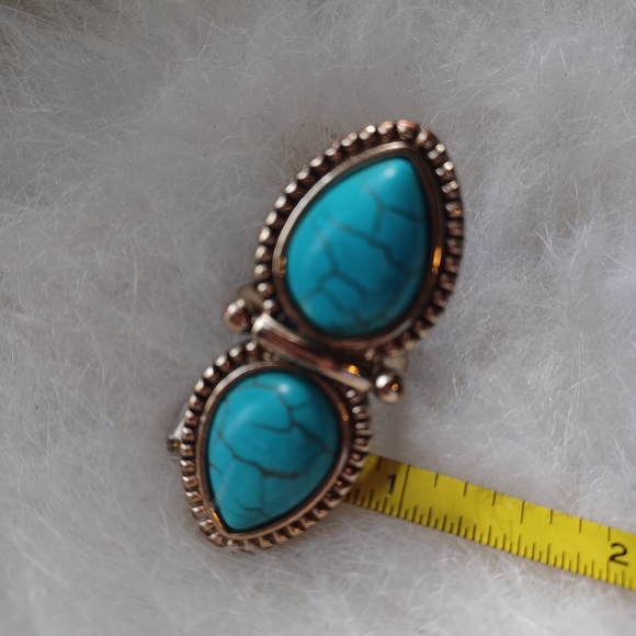 Ring - Picture 4 of 9